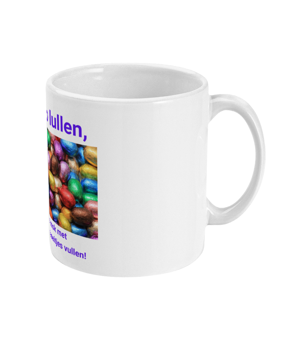 Niet zo lullen, ga deze mok met chocolade paaseitjes vullen!