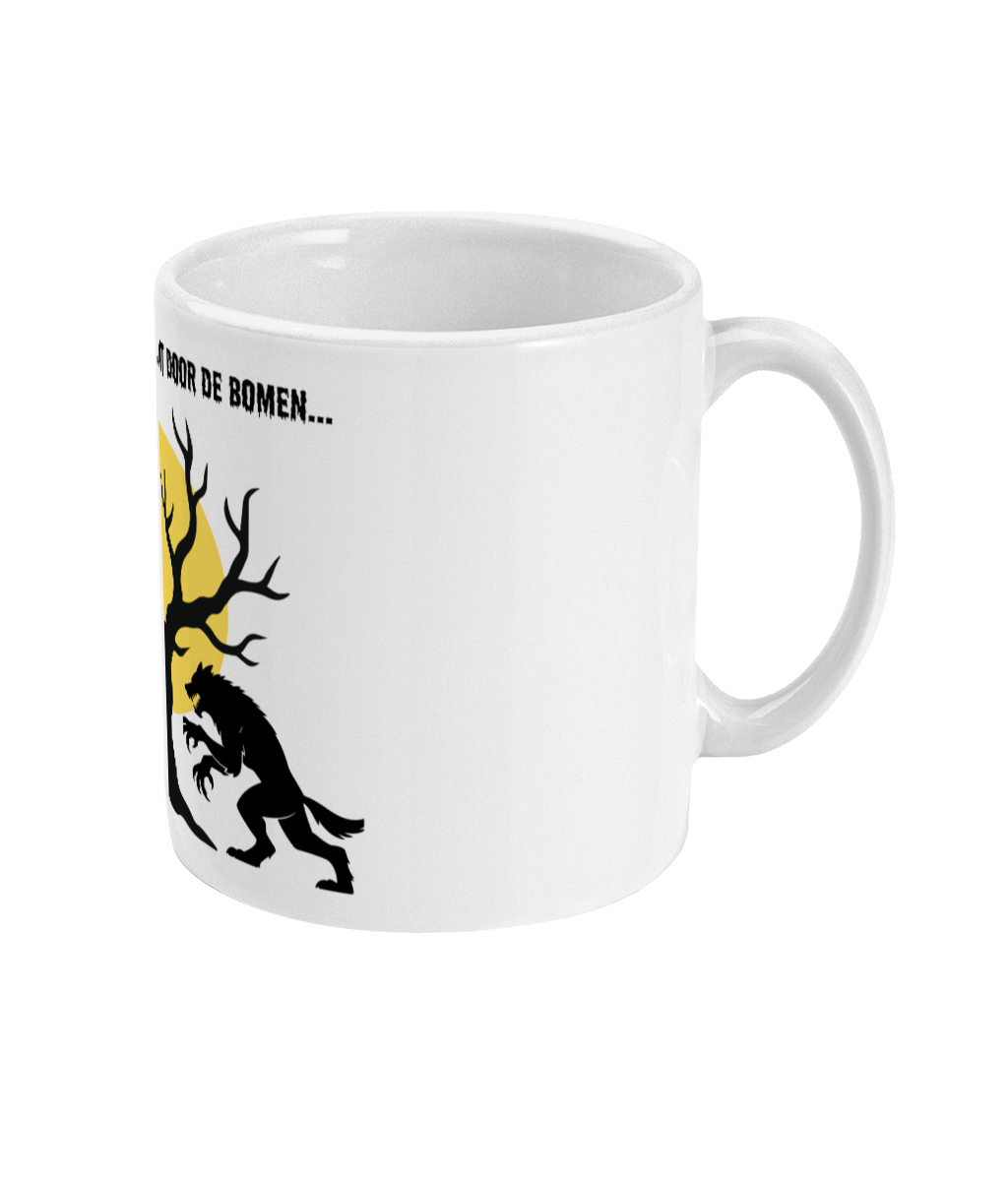 Zie de maan schijnt door de bomen